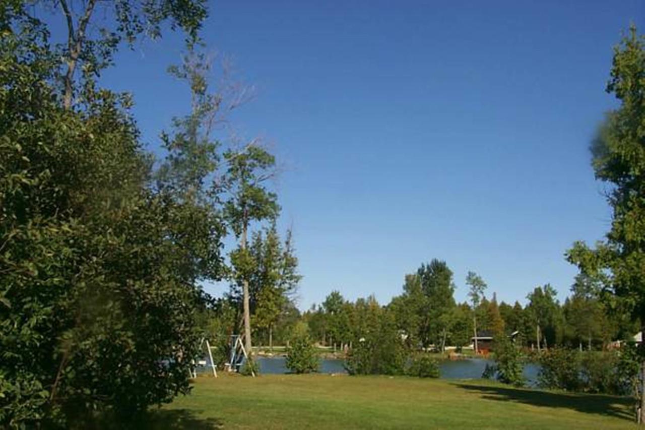 Wee Point Resort Manitowaning Экстерьер фото